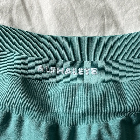 Alphalete Biker Shorts - Picture 2 of 4